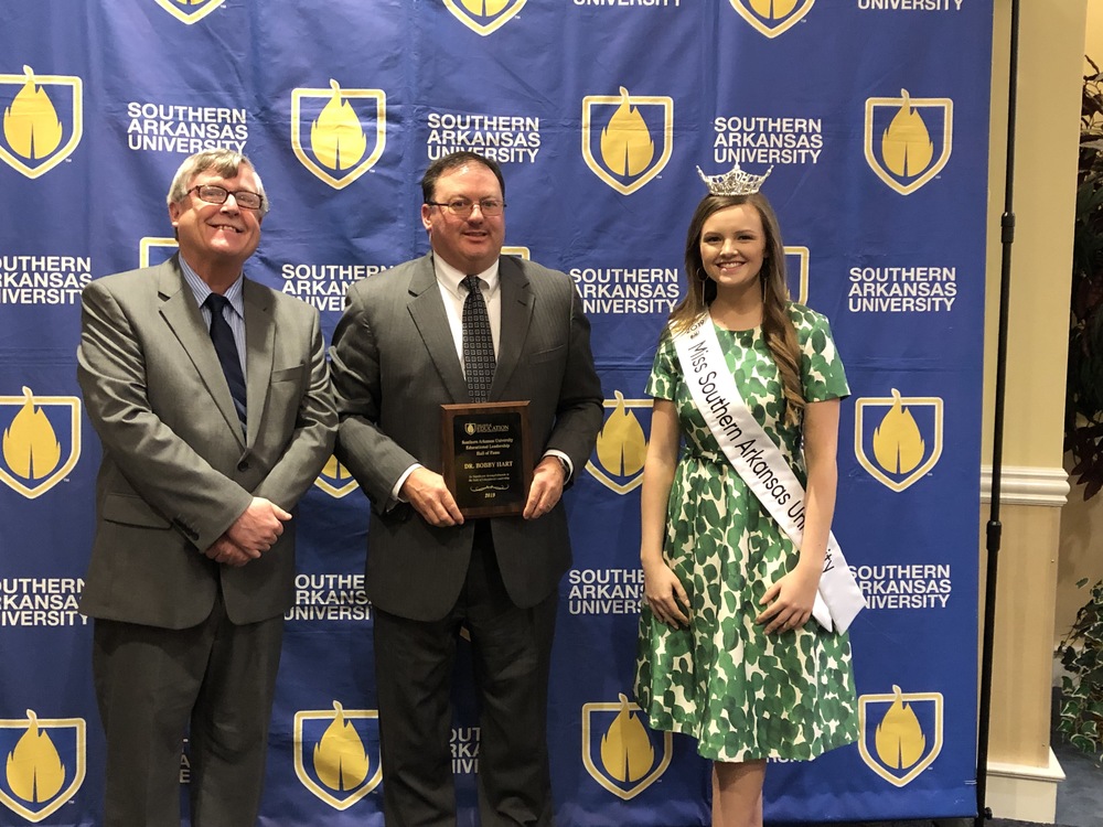 Hart named to SAU Hall of Fame